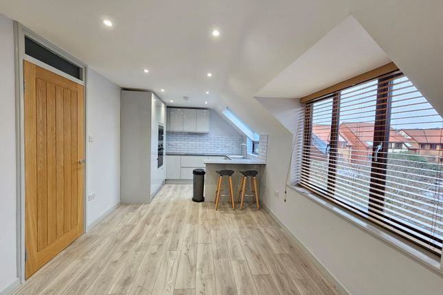 27 Hope Court, Bristol photo 2