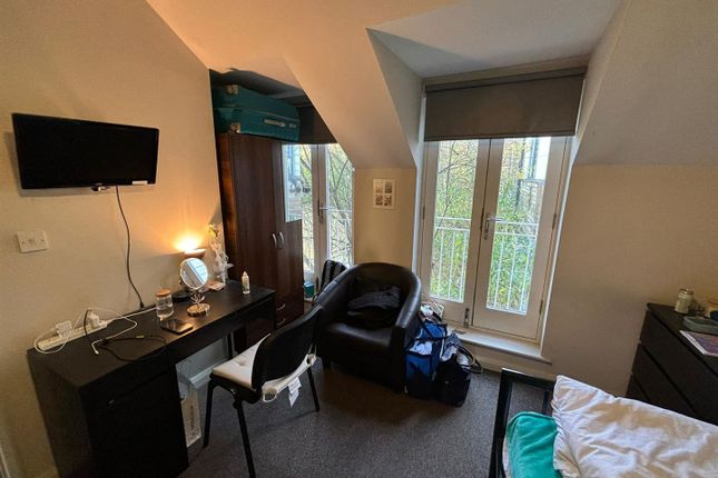 2 Canal Bridge, Flat 3, Pulteney Road, Bath photo 2
