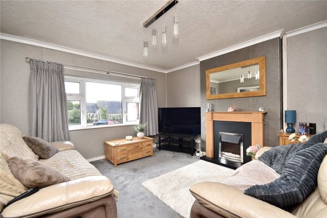 113, Heyside, Oldham photo 2