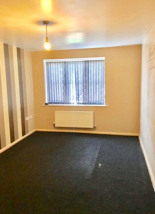FLAT 8, 28 CHARTWELL DRIVE, BRADFORD photo 4