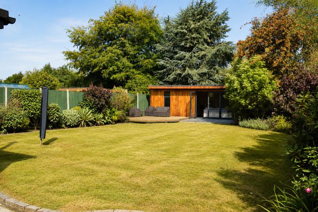 16 Covert Close, Leicester photo 4