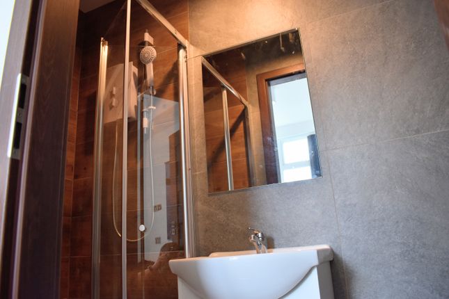 (5bed), 94, Whitby Road, Manchester photo 4