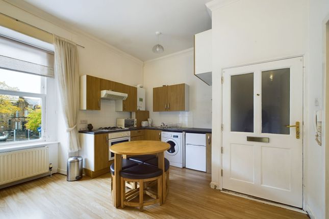 1/1 227 Clarkston Road, Glasgow photo 4