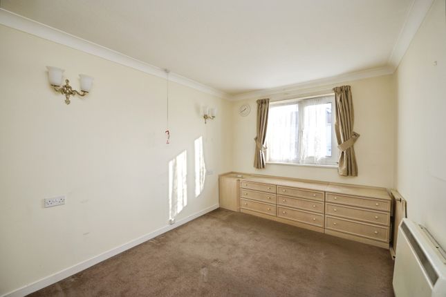 32, Parkview Court (Ilford), Ilford photo 3