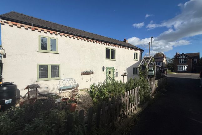 2-bed house on 338, Derby, £1,100/mo
