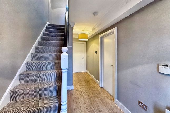 14, Russet Way, Alderley Edge photo 2