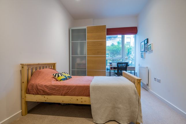 Flat for sale in Edmund Street, Camberwell