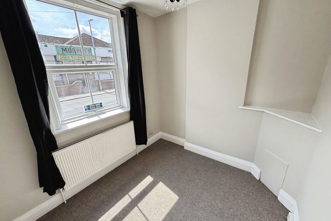 27, Victoria Street, East Yorkshire photo 2