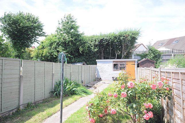 81, Alexandra Street, Stone photo 2