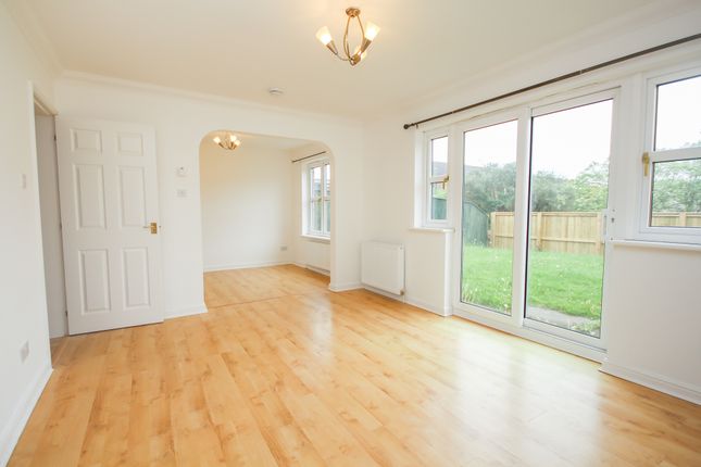 Detached house to rent in Ross Way, Livingston