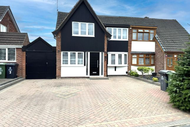 5 Farbrook Way, Willenhall photo 2