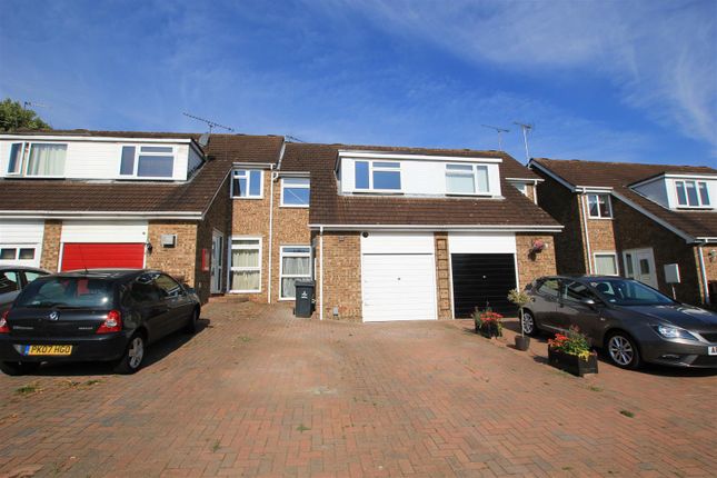 Thumbnail Terraced house to rent in Woburn Close, Stevenage