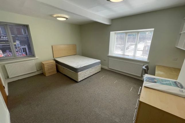 A Bright And Spacious Double Bedroom Featuring A l...