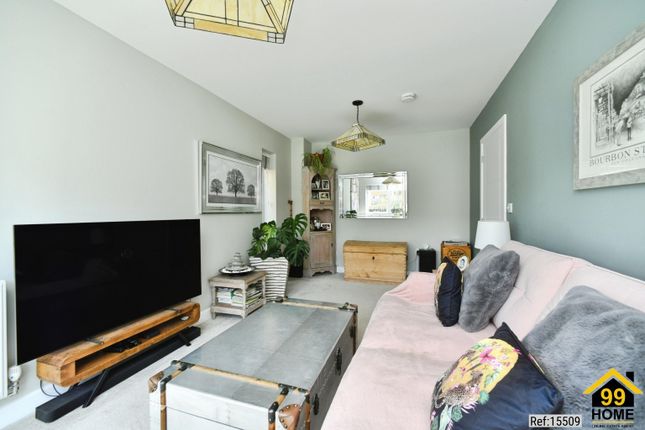 42, Celandine, Newhaven photo 4