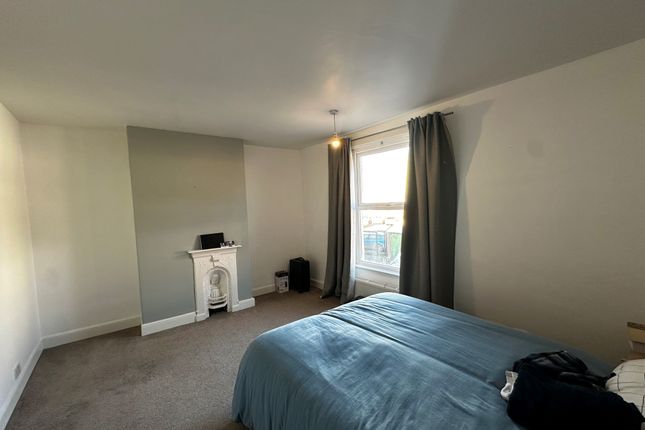 47, Taunton photo 4