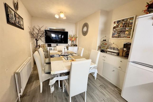 7, Hyde Road, Eastbourne photo 4