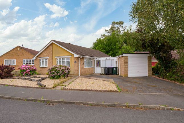 2-bed house on 8 Thornton Crescent, Horncastle, £220,000