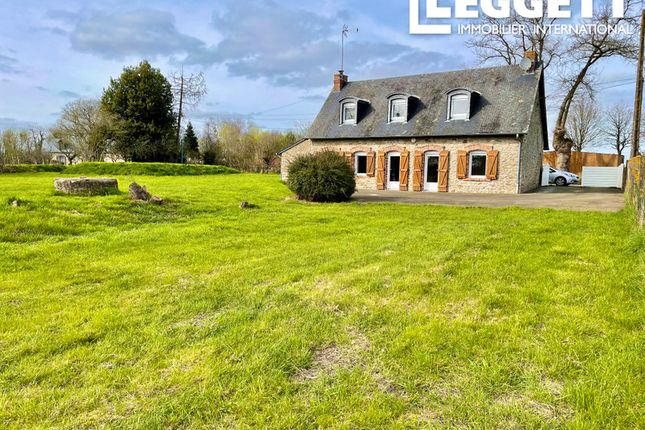Thumbnail Villa for sale in Martigné-Sur-Mayenne, Mayenne, Pays De La Loire