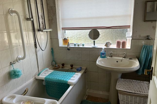 5, Penygaer Road, Carmarthenshire photo 4