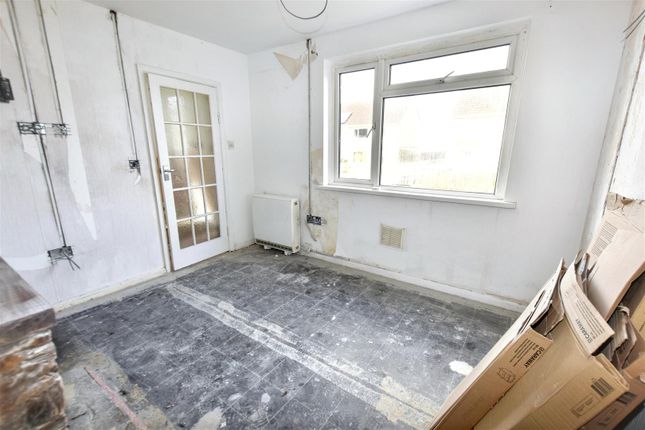 18, Magor Avenue, Camborne photo 3