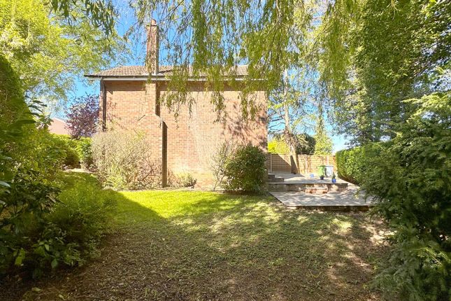 10 Deva Close, Stockport photo 4