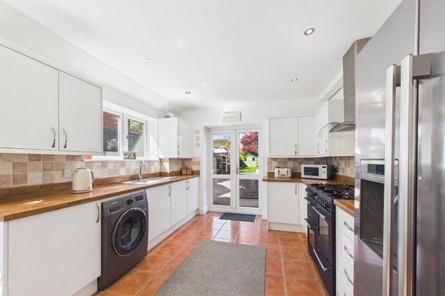 5, Albion Road, Sandhurst photo 4