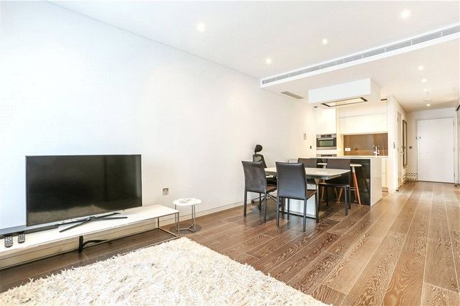 Flat to rent in Marconi House, 335 Strand, London