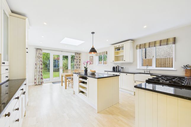 Glendale, 67 Summerleys Road, Princes Risborough photo 2