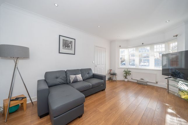 6 Dover Park, Dunfermline photo 2