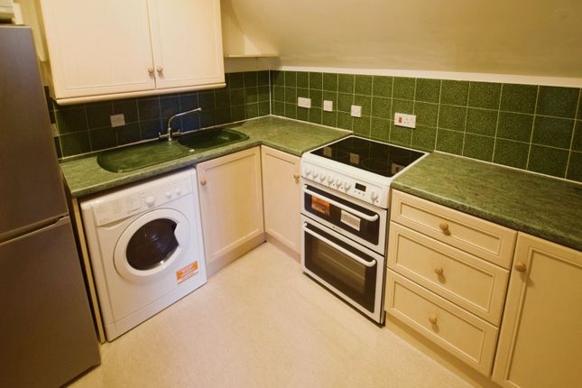 Flat 6, 24, Sandwich Road, Manchester photo 5