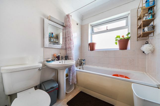 4, Smewin Court, Kitchener Road, High Wycombe photo 4