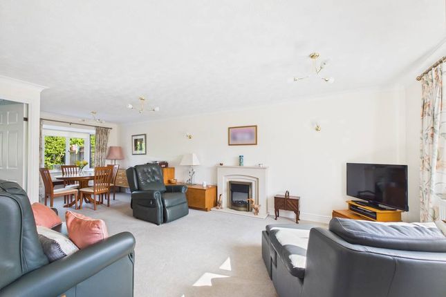 4, Courville Close, Bristol photo 3