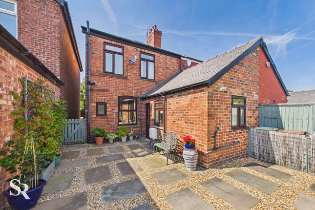 14 Bowden Lane, High Peak photo 4