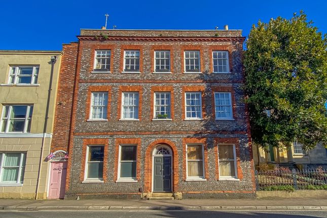 Thumbnail Flat for sale in High Street, Wallingford
