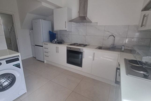 83, Sussex Road, Southall photo 3