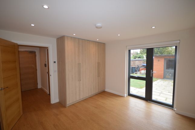 Flat to rent in Talbot Road, Wembley