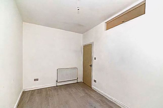 2A, Houghton Street, Sunderland photo 2