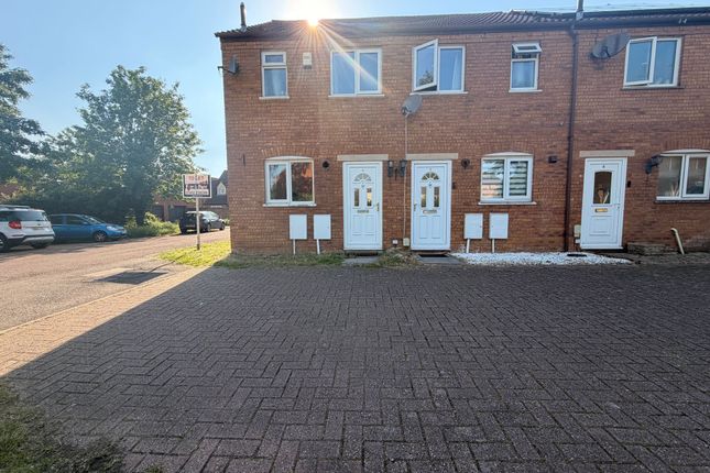 2-bed house on 2 Forsythia Close, Gloucester, £1,200/mo