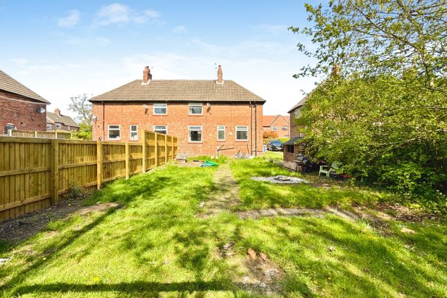 3, Barns Place, Altrincham photo 2