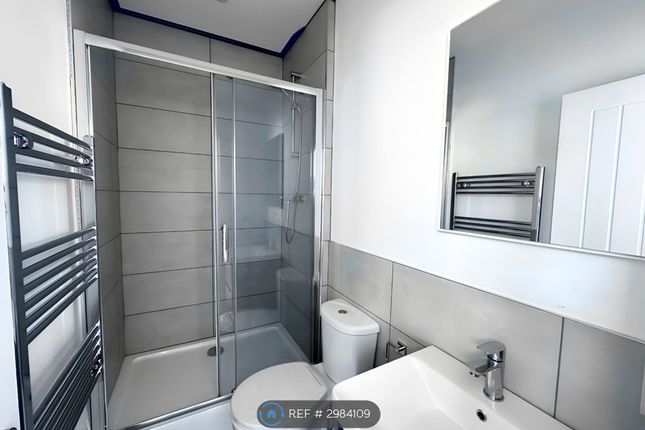 Apartment, Grafton St, Batley photo 3