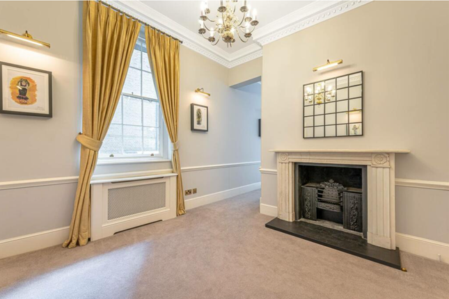 Town house to rent in Craven Street, London