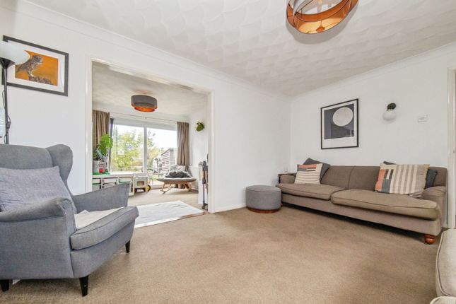 18, Fitzgerald Road, Ipswich photo 2