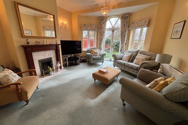 18, The Lawns, Shenley photo 2