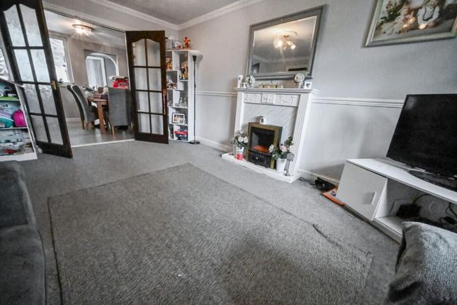 23, Barnwood Road, Wolverhampton photo 3