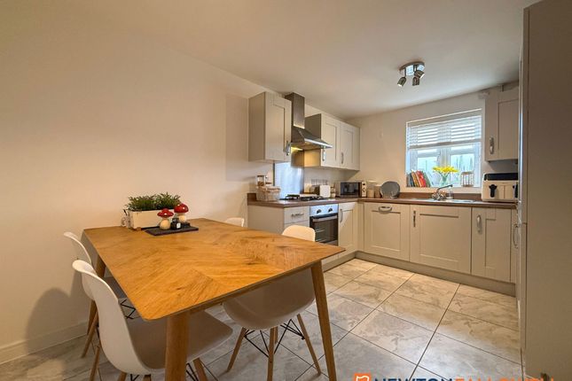 12 Flaxley Lane, Newark photo 2