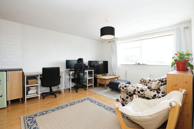 Flat for sale in Clopton Road, Stratford-Upon-Avon