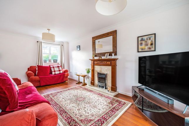 11, Midland Way, Henlow photo 3