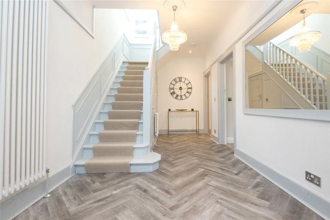 12, Motcombe Road, Dorset photo 2
