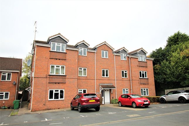 Thumbnail Flat for sale in Catkins Close, Catshill, Bromsgrove, Worcestershire