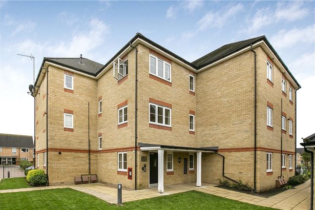 Thumbnail Flat for sale in Laburnum Way, Staines-Upon-Thames, Surrey